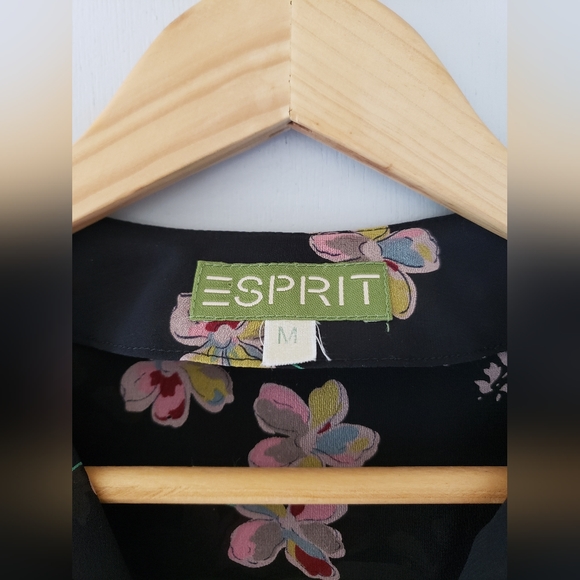 GORGEOUS Esprit sheer floral blouse - Picture 2 of 7